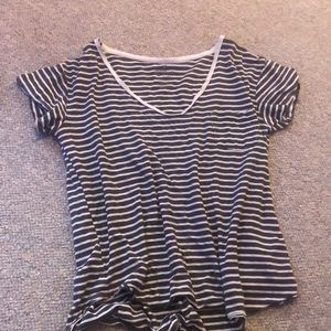 American Eagle V-Neck